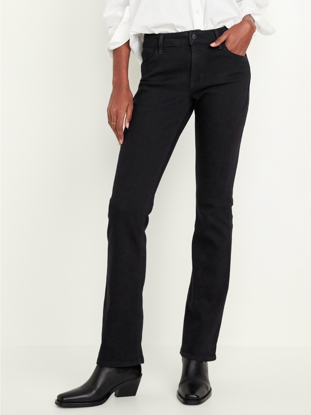 👖Old Navy black mid-rise WOW bootcut jeans. Size 8 short. NWT.